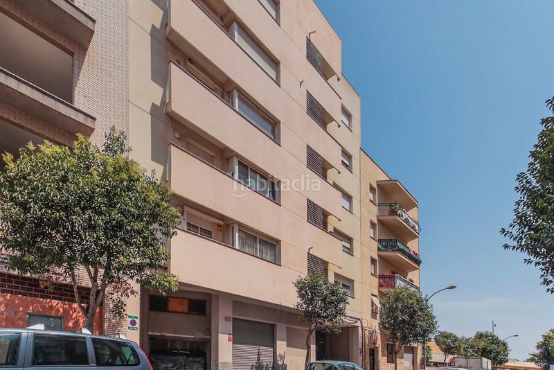 Foto b3537f85-47d3-4198-ab8c-f3b200340d1c. Local comercial a Llevant Reus
