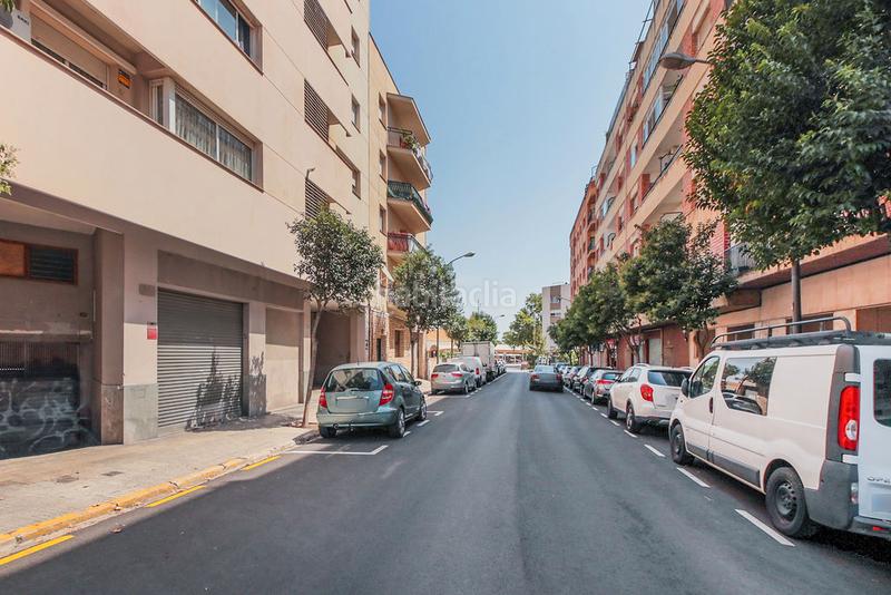 Foto ffc15a23-9ea9-4b17-aea1-de5d47cf1ee2. Local comercial a Llevant Reus