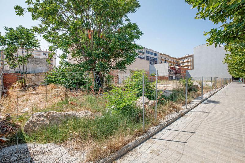 Foto 59026c55-e64c-4a93-91d5-be9e79876cf4. Finca rústica solvia inmobiliaria suelo urbano en Figueres