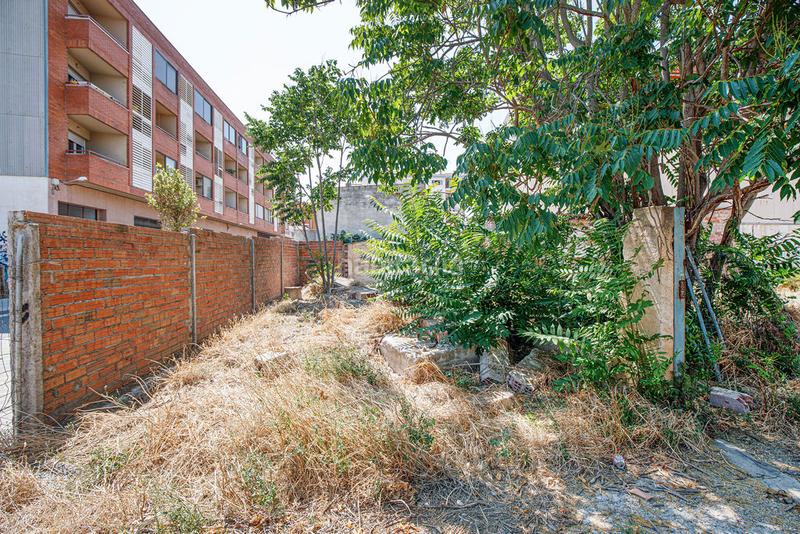 Foto 7dc4a727-2ee8-4126-b0e4-4836027d852b. Finca rústica solvia inmobiliaria suelo urbano en Figueres
