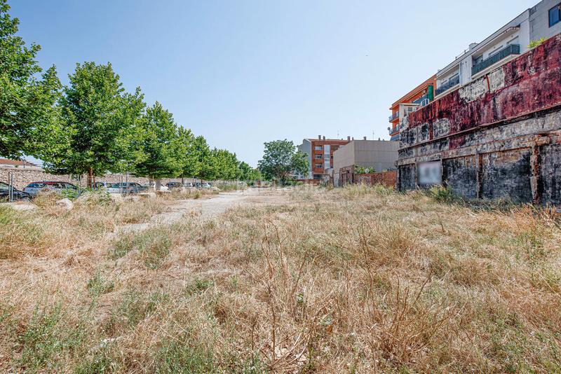 Foto df799c7c-d20d-45c7-8ea6-6410042d486a. Finca rústica solvia inmobiliaria suelo urbano en Figueres