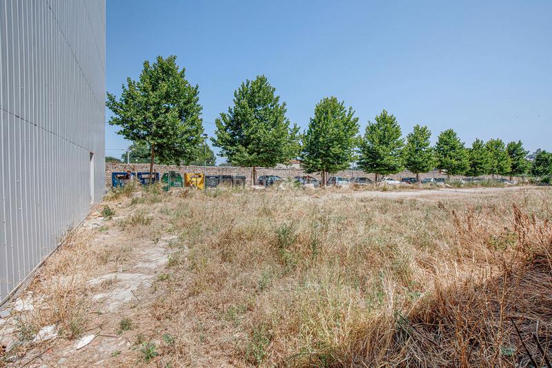 Foto f83277a7-aa2b-44cc-8608-9ebbd6ba86b8. Finca rústica solvia inmobiliaria suelo urbano en Figueres