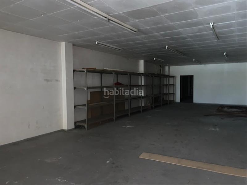 Foto f7e25afe-a386-4c31-a289-8ea6f5643e35. Locale commerciale in Manlleu