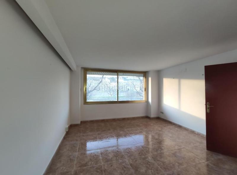Foto 0e7c93e2-c5bd-4e41-8adf-e3c9ac461167. Local comercial a Cappont Lleida