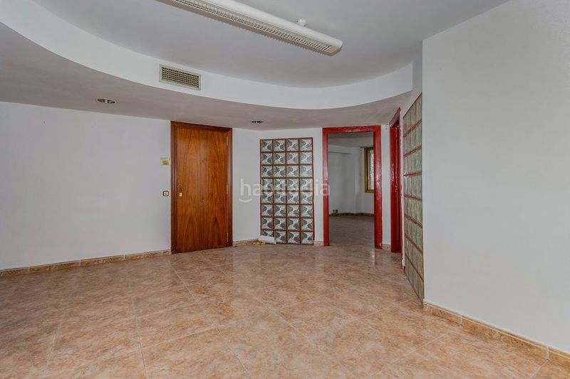 Foto 39456556-090b-4aff-9308-6f7b2b7582e3. Local comercial a Cappont Lleida