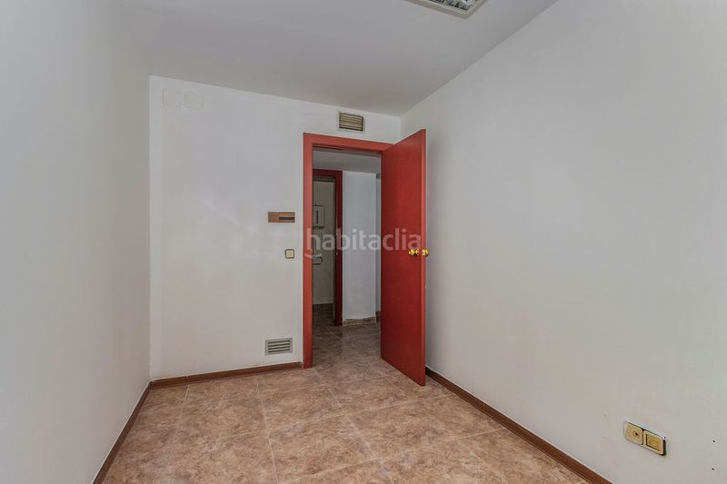 Foto 93e4a4b4-34c3-4bd5-a58f-bc0ac01c33c6. Local comercial a Cappont Lleida