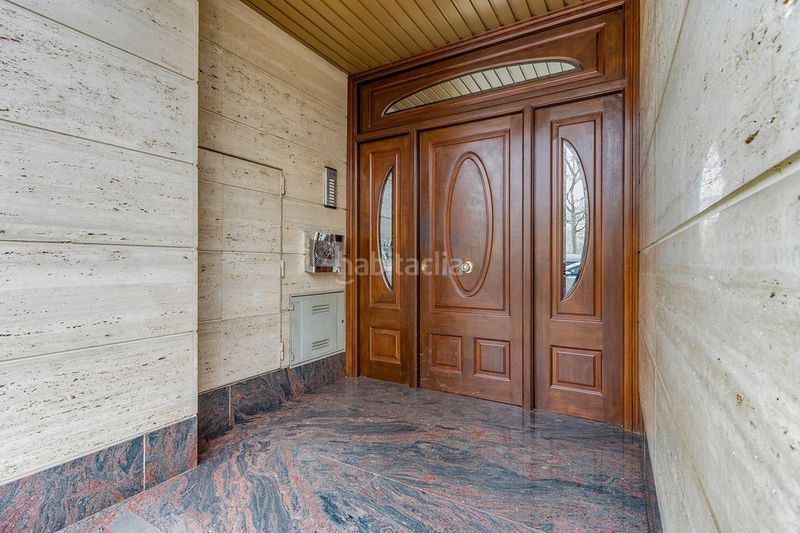 Foto 9487861b-85b6-437a-9339-317d8dd59c15. Local comercial a Cappont Lleida