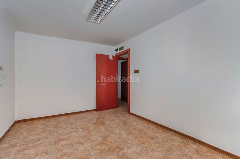 Foto 9659eaa9-ba5e-4233-8a2a-a96d7bdfef0e. Local comercial a Cappont Lleida