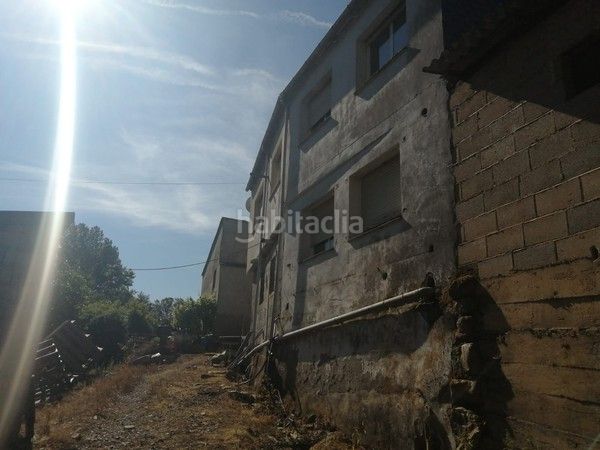 Foto fd42bb94-3ae4-47c3-8973-390002bae4a8. Xalet a Rubiá