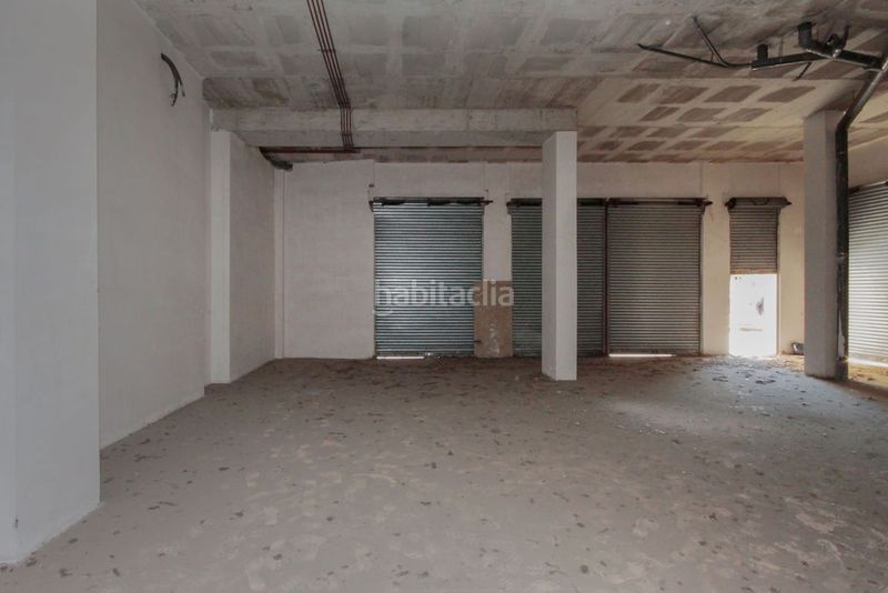 Foto 2cc64cc2-521a-4825-a848-31778c5f711e. Local comercial a Llagosta (La)
