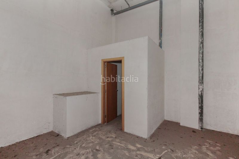 Foto 737e4515-2af2-4471-abc6-3faf710aed92. Local comercial a Llagosta (La)