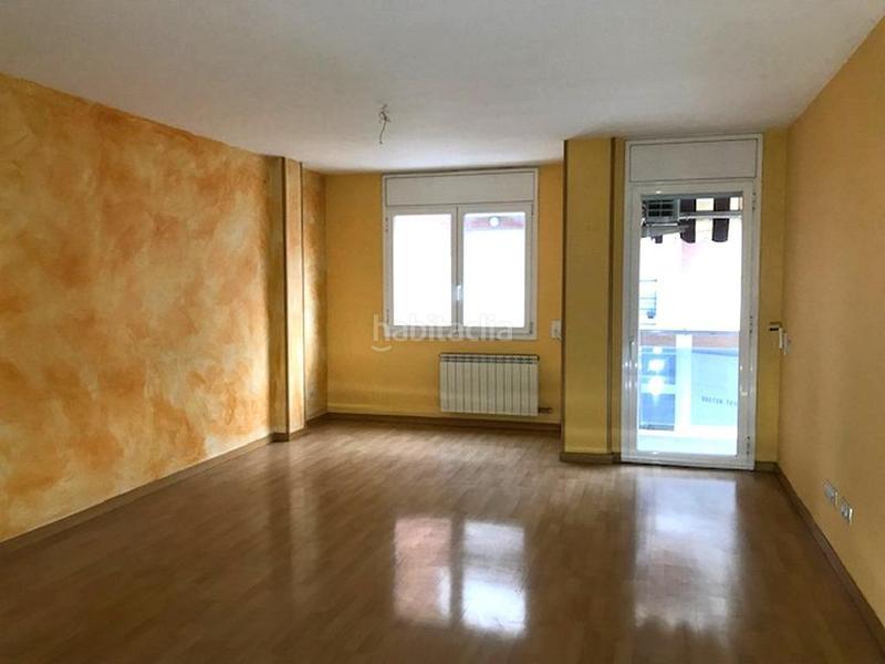 Foto 8848abbd-3e8b-4b5d-9520-f8f429cd2f08. Piso solvia inmobiliaria piso en Escodines Manresa