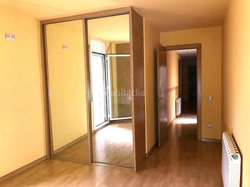 Foto dd0f6d15-e9d0-42a6-aed1-0943fb2e28a6. Piso solvia inmobiliaria piso en Escodines Manresa