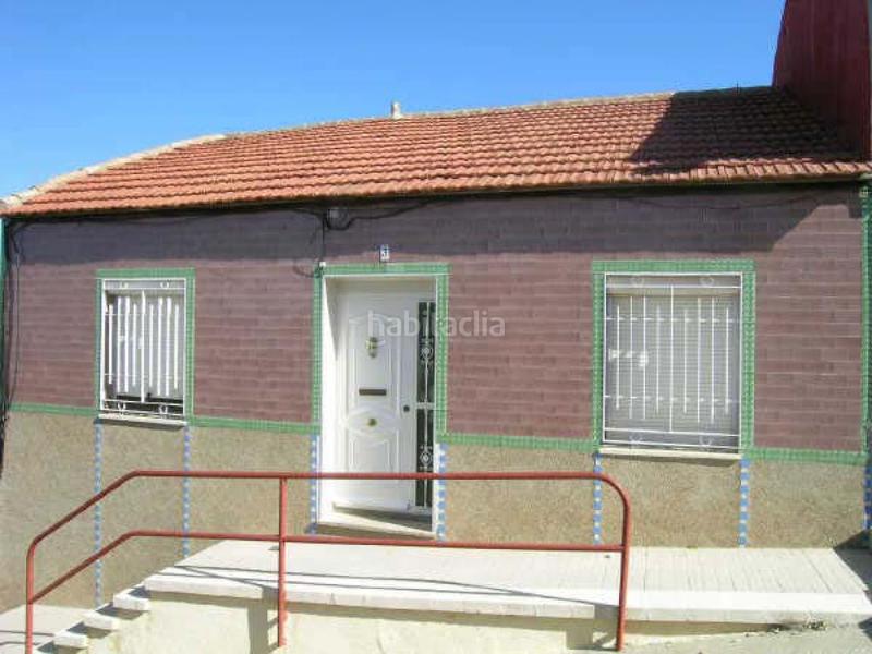 Foto a94b2b12-ed87-4482-9c6b-6b9ff1fdf4be. Casa pareada solvia inmobiliaria chalet adosado en Puertollano