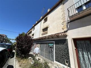 Casa aparellada  Barcelona. Solvia inmobiliaria  chalet adosado subirats