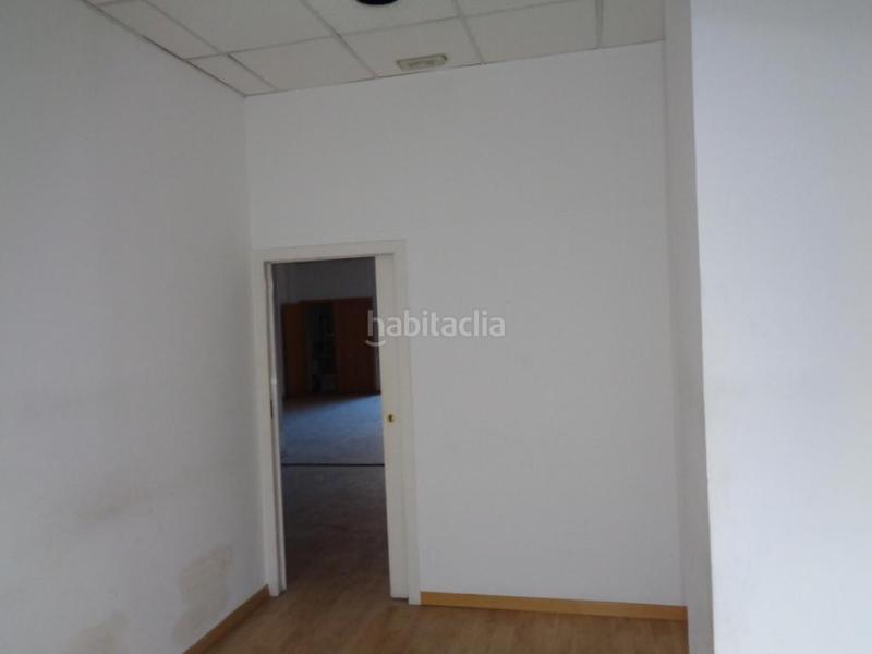 Foto bac40f45-2805-4992-9fa0-5281a49032a8. Lloguer local comercial a Barri del Centre Terrassa