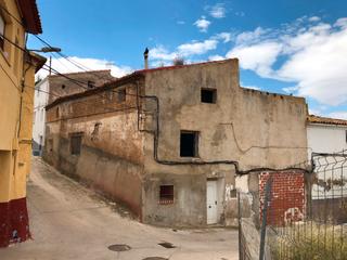 Casa aparellada  Hospital. Solvia inmobiliaria  chalet adosado urrea de jalón
