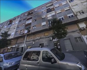 Pis  C/ de floridablanca. Solvia inmobiliaria  piso badalona