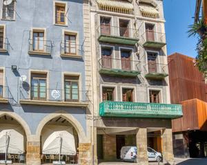 Gebäude  Pou (del). Solvia inmobiliaria  edificio balaguer