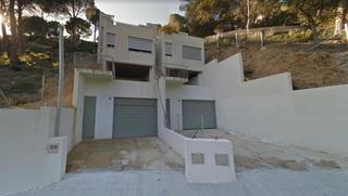 Edifici  Font de la brinxa. Solvia inmobiliaria  en construccion sant cebrià de vallalta