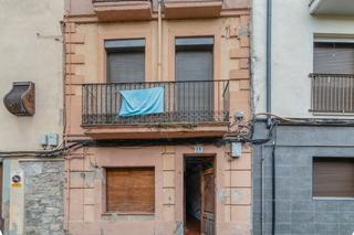 Pis  C/ sant bernat. Solvia inmobiliaria  piso sallent
