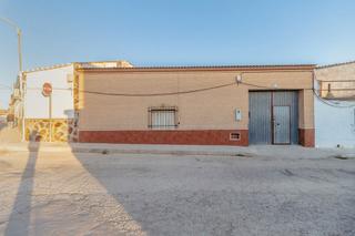 Chalet  C/ fuente. Solvia inmobiliaria  casa puebla de almoradiel la