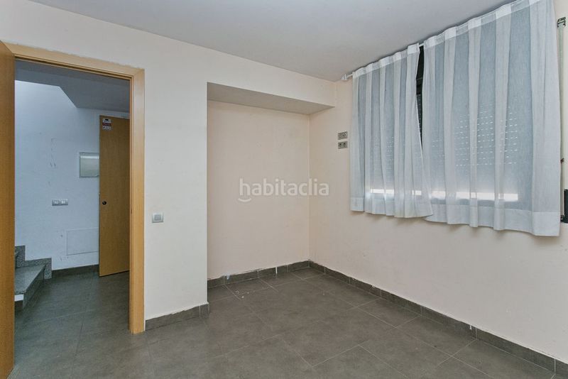 Foto b73ed6d0-48e9-46ae-a9f3-91ffa66bba73. Dúplex a Centre Rubí