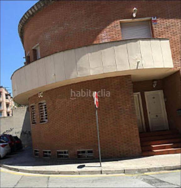 Foto db4c04bd-a866-4b02-b313-decd8c83147a. Maison jumelée dans Bufalà Badalona