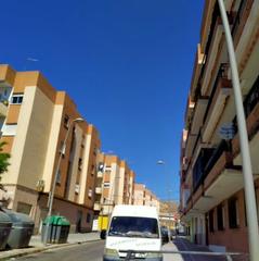 Pis  Genoveses. Solvia inmobiliaria  piso almería