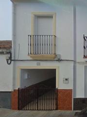 Casa aparellada  Daoiz y velarde. Solvia inmobiliaria  chalet adosado santa olalla del cala