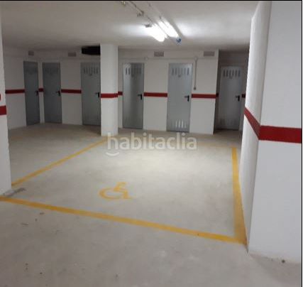 Foto 5f80e0f2-99fb-4f43-b80f-f57a7c3d9371. Aparcament cotxe a Jumilla