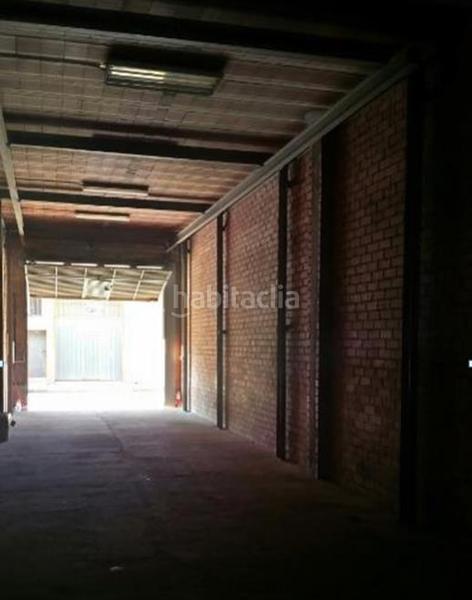 Foto 53ceb679-d46a-469d-88db-ede5d2dd85d0. Fabrikhalle in Centre Prat de Llobregat (El)