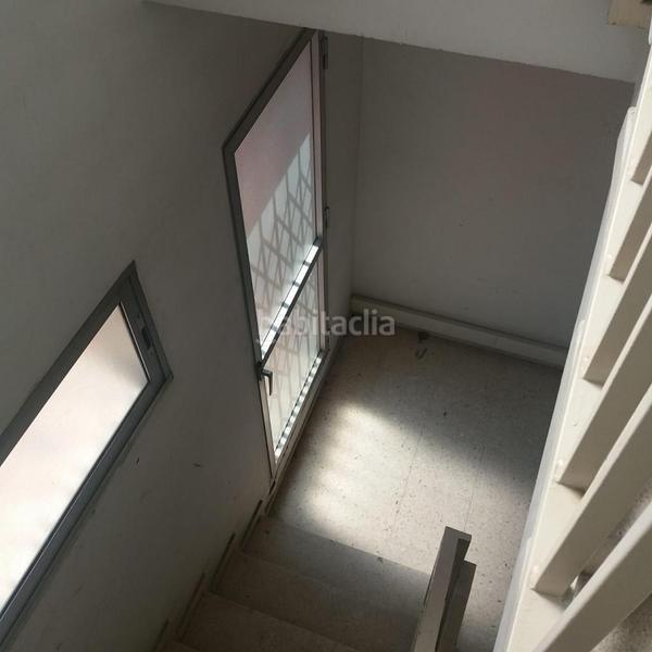 Foto e218a494-75a2-4593-a3e8-04c75b09f341. Fabrikhalle in Centre Prat de Llobregat (El)