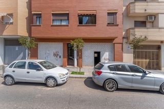Local Comercial  Pintor racionero castro. Solvia inmobiliaria  locales córdoba