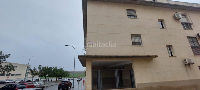 Foto 752b708d-50c9-4d4b-8d55-cd9958bc236a. Alquiler local comercial solvia inmobiliaria locales en Utrera