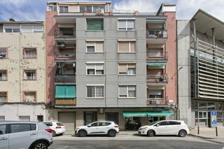 Etagenwohnung  C/ joan pagés. Solvia inmobiliaria  piso sant boi de llobregat