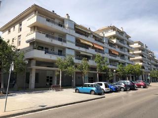 Local commercial  Exposicio. Solvia inmobiliaria  locales vilanova i la geltrú