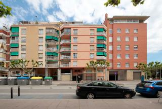 Piso  Passeig del dr. moragas. Solvia inmobiliaria  piso barberà del vallès