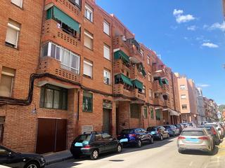 Local commercial  Antoni gaudí. Solvia inmobiliaria  locales sant boi de llobregat