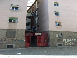 Piso  C/ alfonso xii. Solvia inmobiliaria  piso badalona