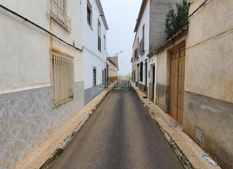 Foto f5f1c589-edbc-4c09-b51b-79f429cbc18b. Chalet in Granátula de Calatrava