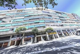Pis  C/ alfons xiii. Solvia inmobiliaria  piso badalona