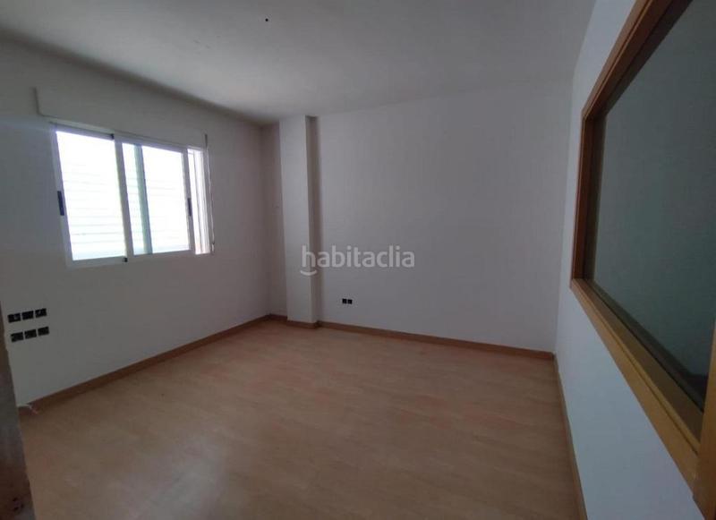 Foto 3f677915-202e-4a5f-8ff9-0dd198f32608. Locale commerciale in Caudete