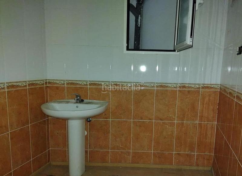 Foto 4130482b-f98a-4340-8272-7e9d86e5500f. Locale commerciale in Caudete