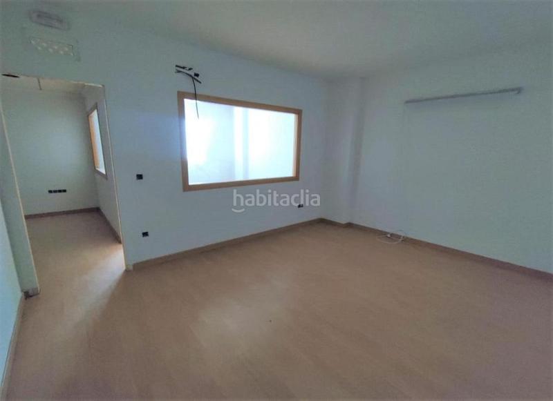 Foto c872fce6-9c1f-41e7-a680-b31842da5934. Locale commerciale in Caudete