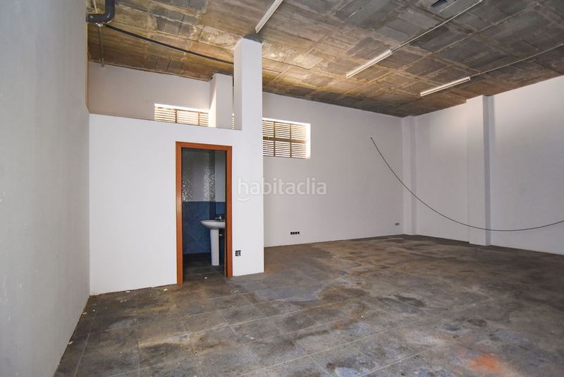 Foto 25896b96-a6a9-4f35-bf39-10b6fd747c60. Local comercial a Canet de Mar