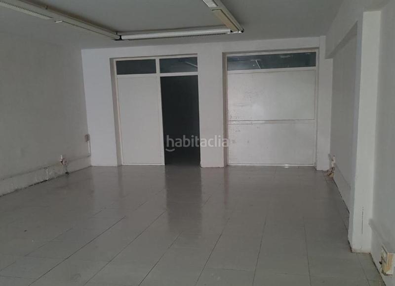 Foto f331a8bd-fb42-41b9-9c65-4359f2f0b2c2. Locale commerciale in La Roureda Viladecans