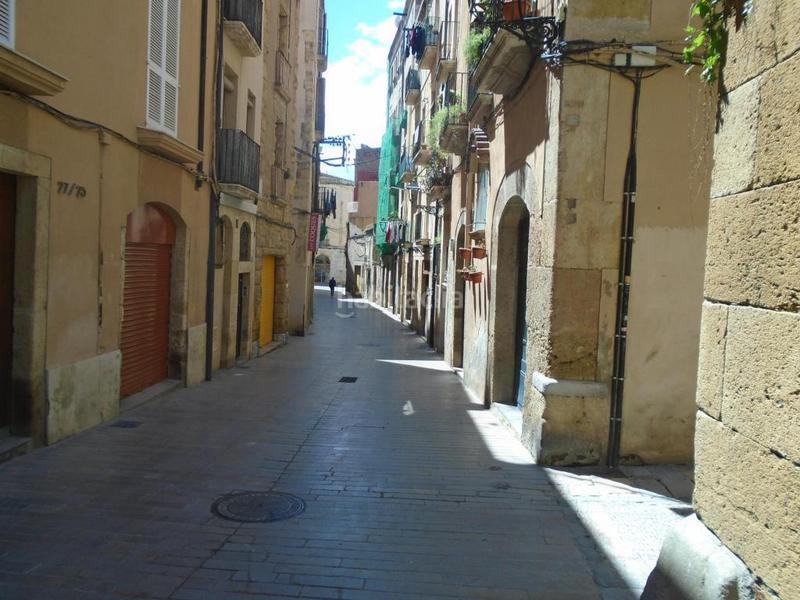 Foto c77539b4-6891-4b92-b49a-a99720edd57a. Local comercial solvia inmobiliaria locales en Part Alta Tarragona