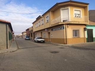 Maison jumelée  C/ dieciocho de julio. Solvia inmobiliaria  chalet adosado socuéllamos