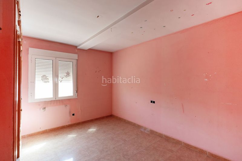 Foto ef63f596-6d28-4285-8ab0-a7bde3d18725. Casa aparellada a Urda